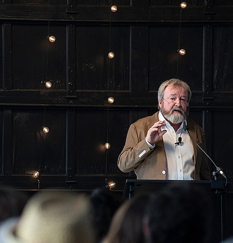  Chancellor LEAD IMG Mobile 2  